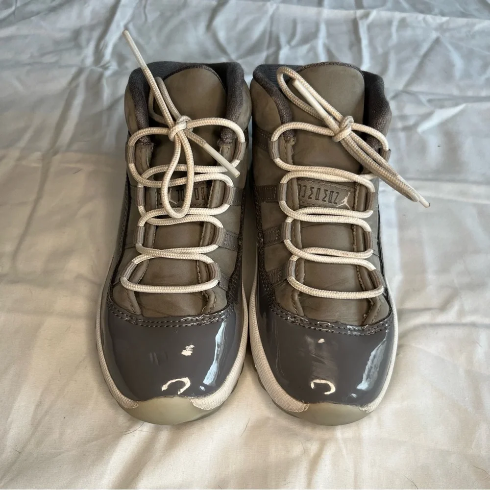 Jordan‎ 11 Retro Cool Grey size 10c